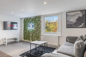 Nottingham Holiday Let 2 Bed Apartment Lounge