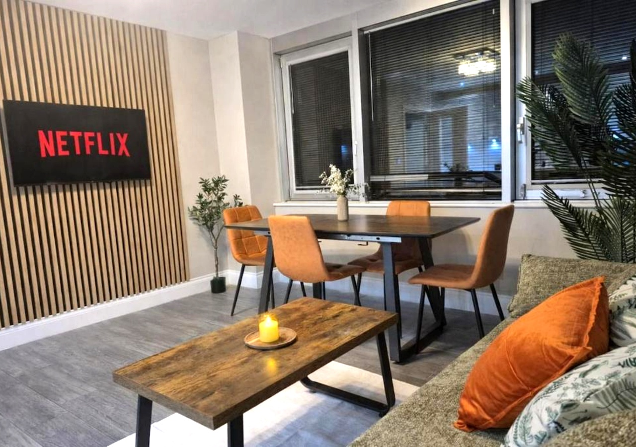 Green Diamond Lounge 2