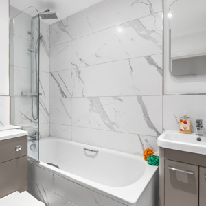 Richmond Place Bathroom_300x300