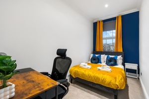 Richmond Place Bedroom_300x200