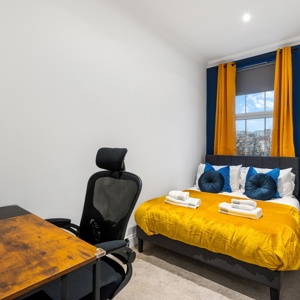 Richmond Place Bedroom_300x300