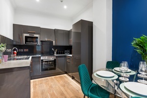 Richmond Place Kitchen_300x200