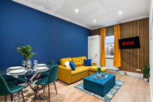 Richmond Place Lounge Kitchen_300x200