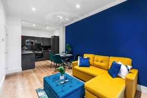 Richmond Place Lounge_300x200