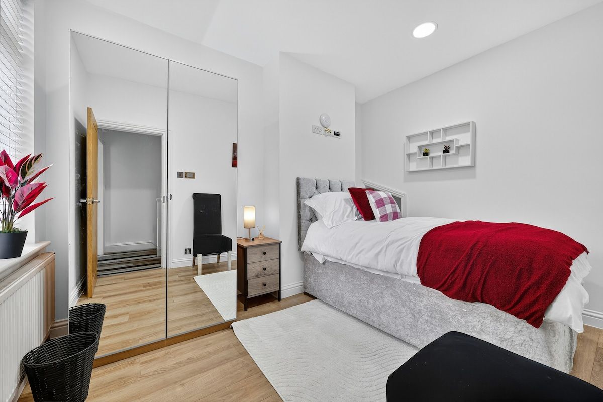 SalfordBed2
